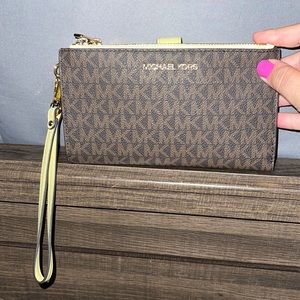 Michael Kors wallet